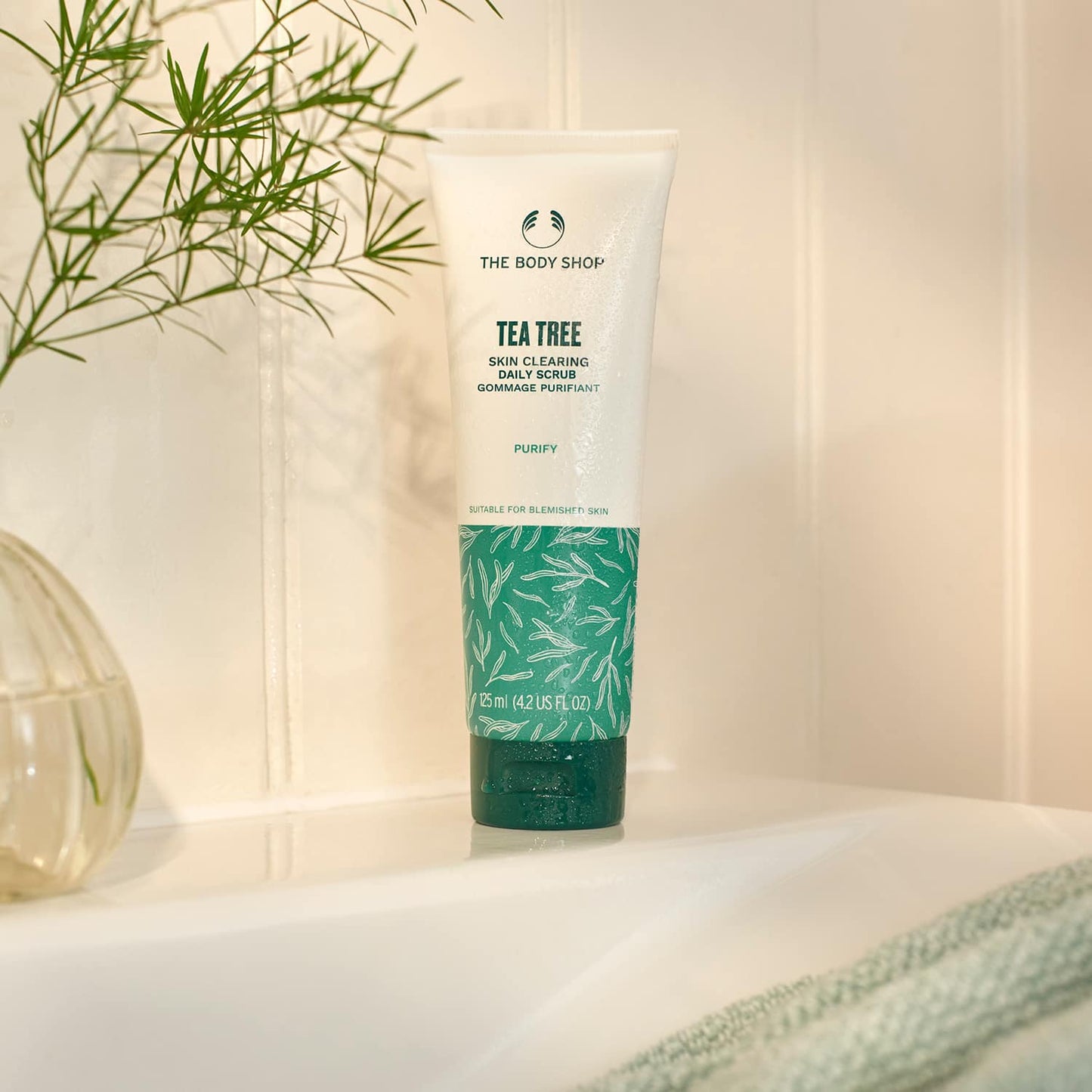 The Body Shop Tea Tree Squeaky Clean Scrub (125 ml)