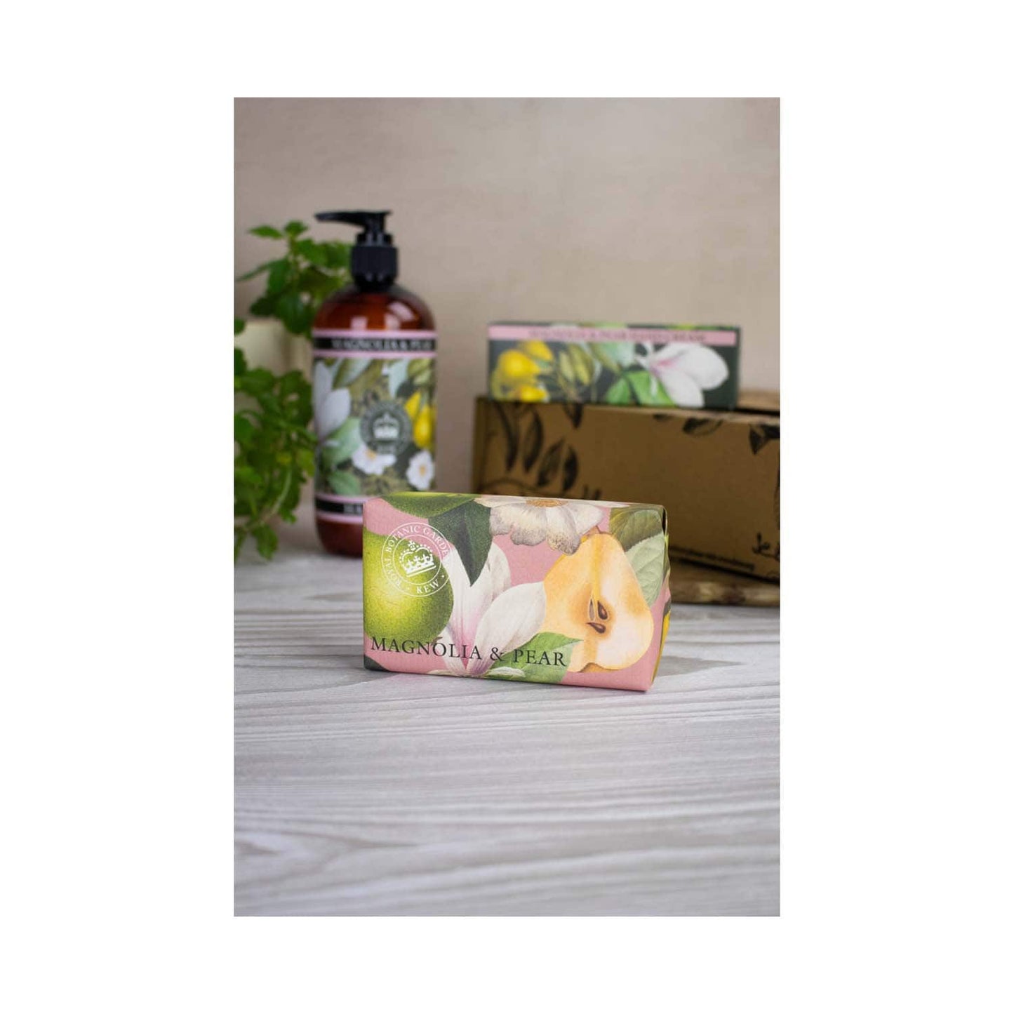 The English Soap Company Royal Botanic Gardens Kew Magnolia & Pear Soap (240g)