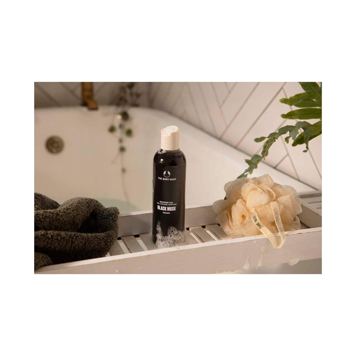 The Body Shop Black Musk Shower Gel (250 ml)