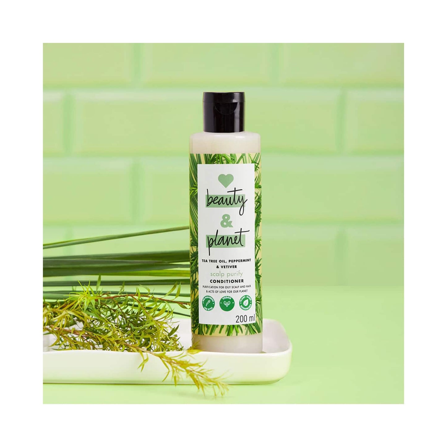 Love Beauty & Planet Tea Tree Peppermint & Vetiver Clarifying Conditioner No Sulphates (200 ml)